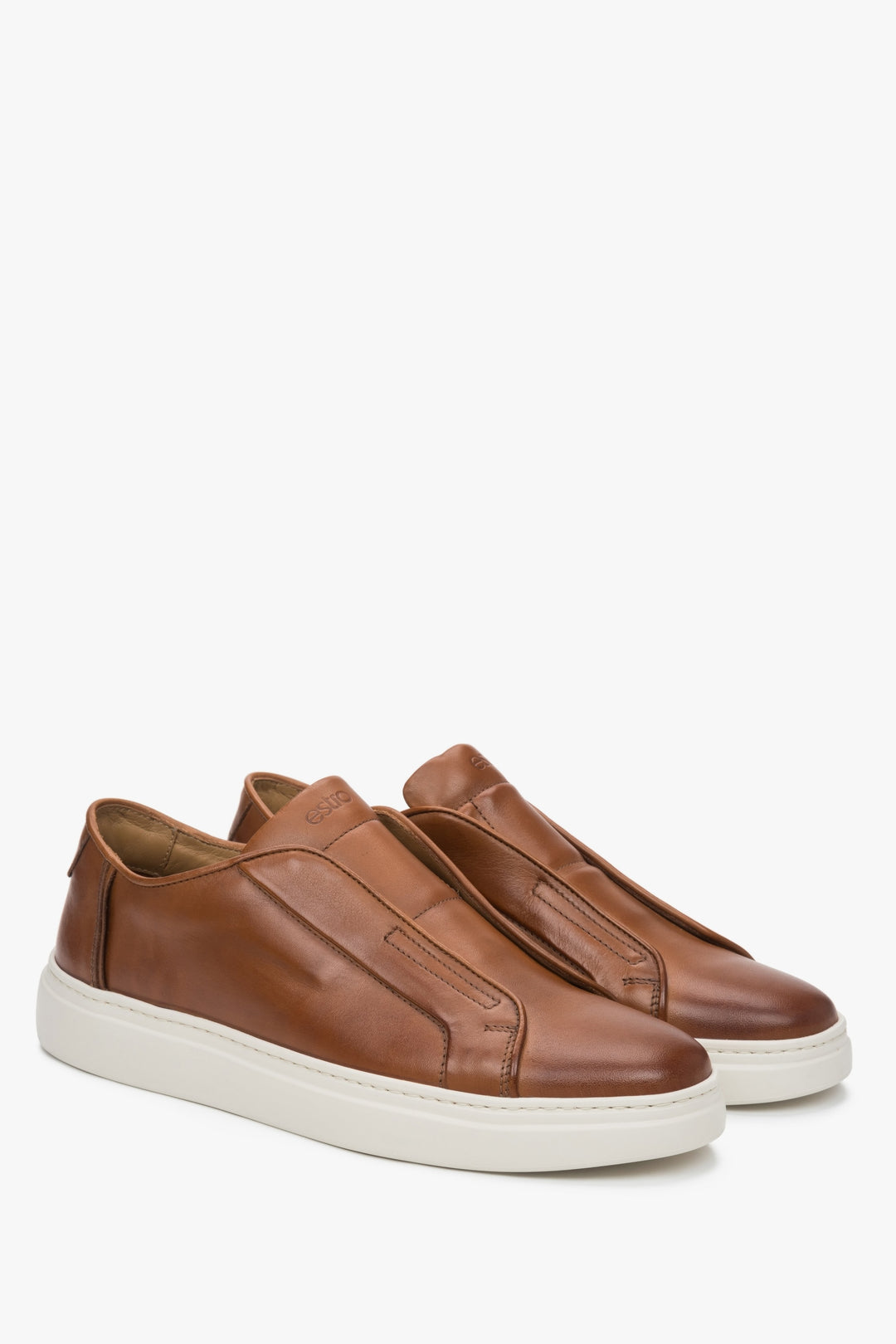 Comfortable brown men's sneakers by Estro, made of Italian genuine leather, set on a flexible sole.
