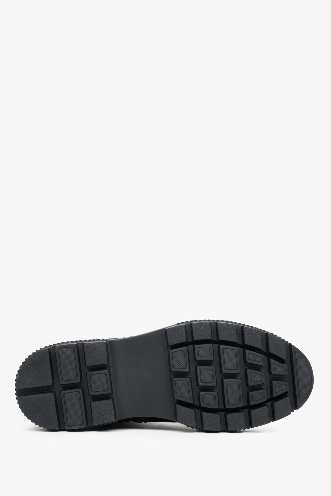Women's black leather-textile boots by Estro - close-up on the sole.