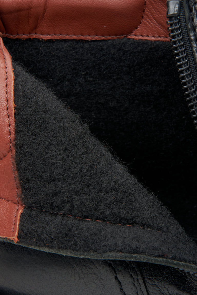 Estro men's boots - close-up of the inside of the shoe.