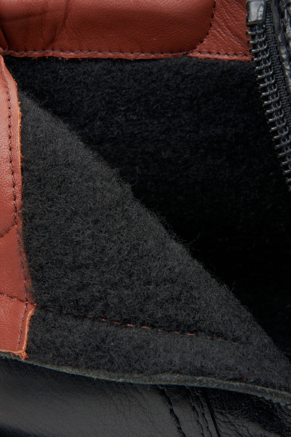 Estro men's boots - close-up of the inside of the shoe.