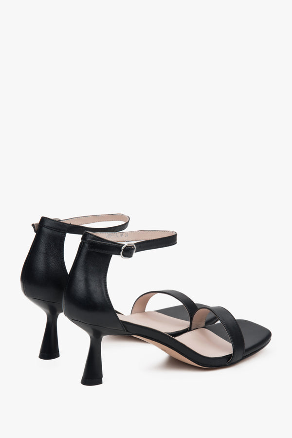 Classic black Estro women's sandals, made of genuine leather and set on an elegant funnel heel – a perfect combination of comfort and style.