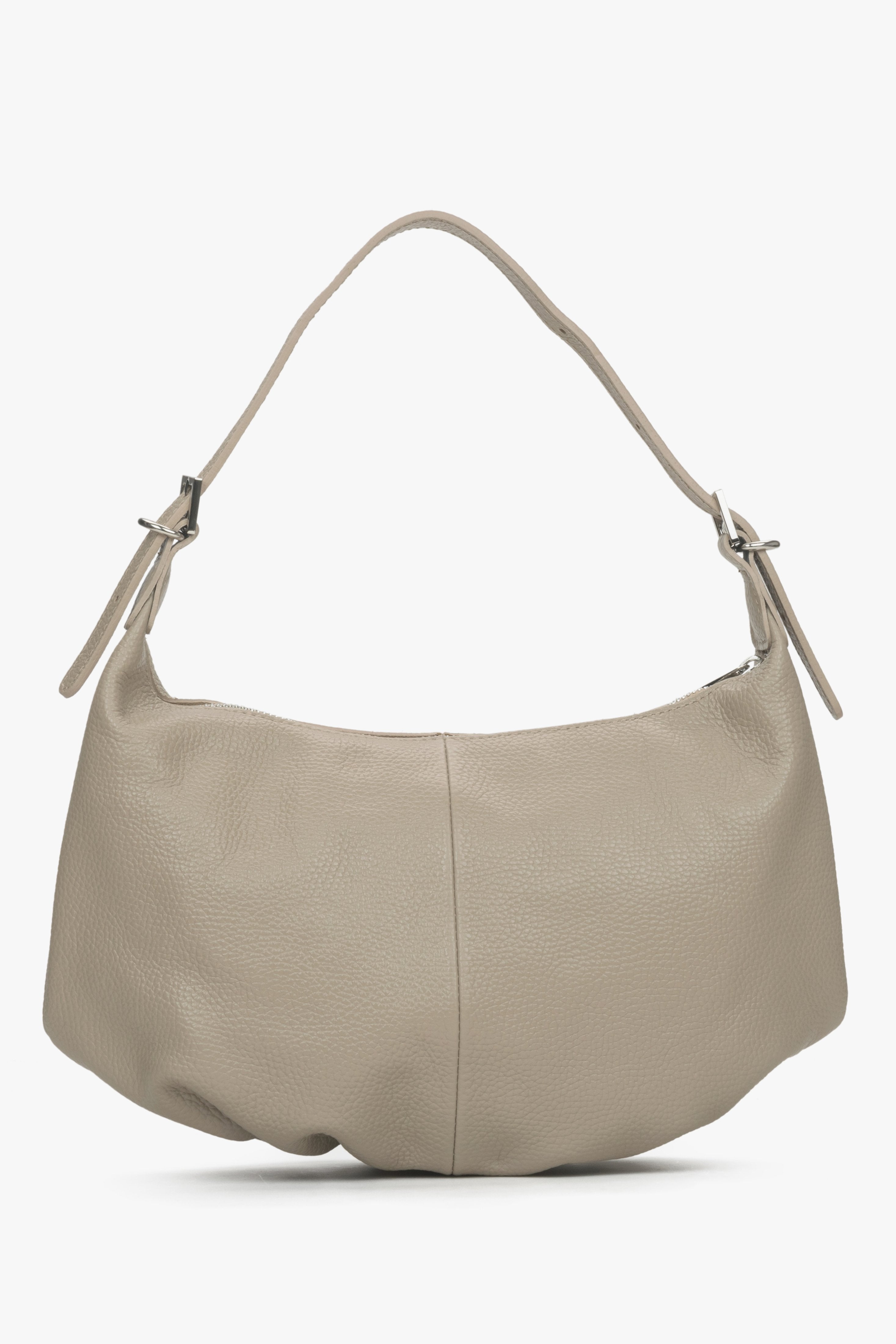 Beige leather bag by Estro.