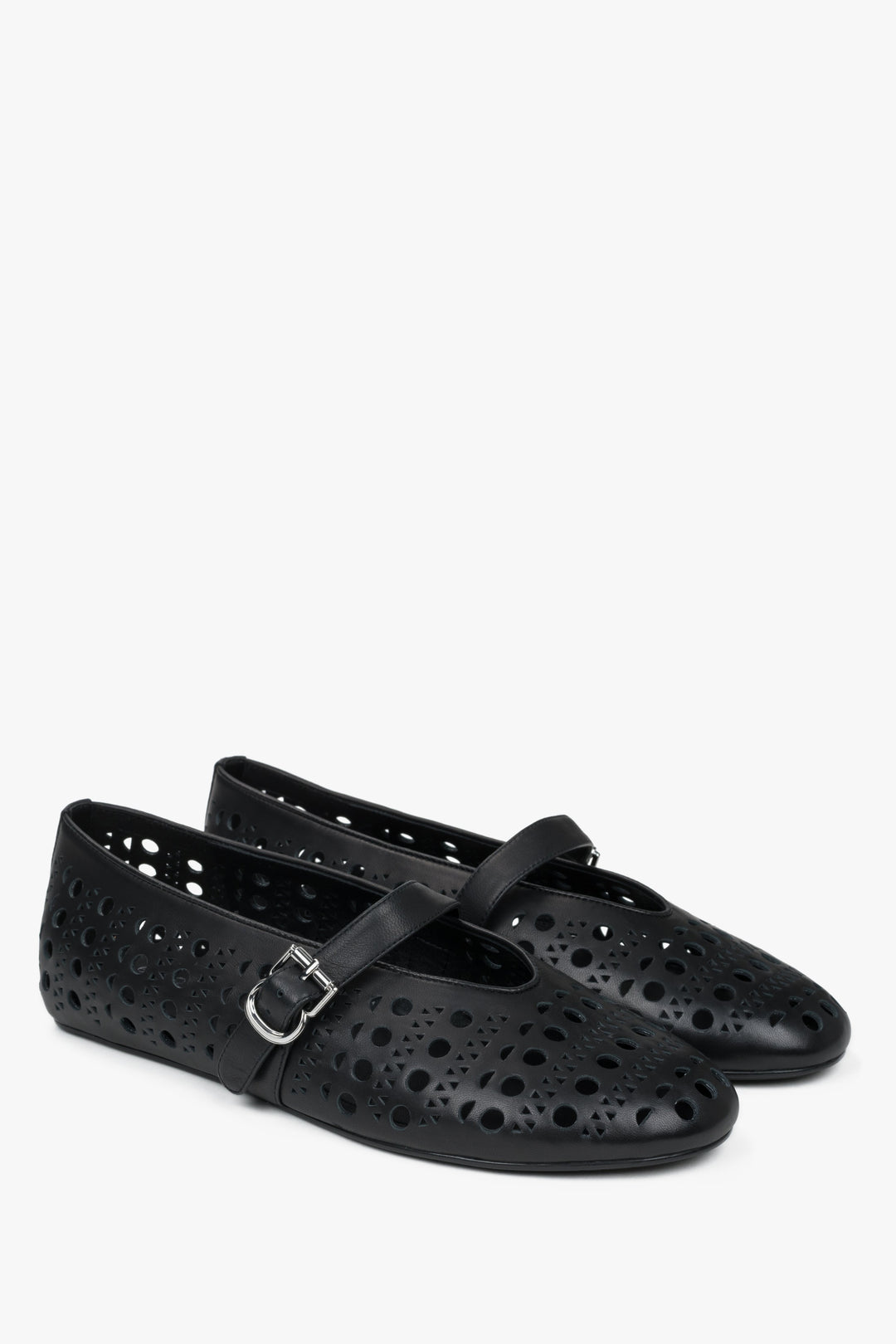Black perforated Estro women's ballet flats, made of genuine leather, perfect for warm summer days.