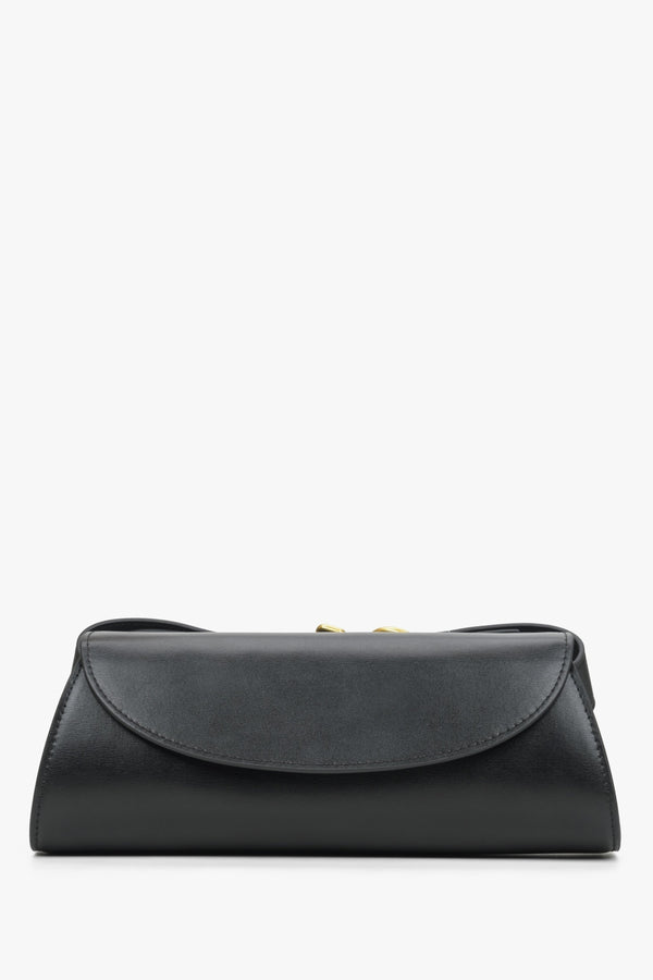 Black elongated handbag made of Estro genuine leather.
