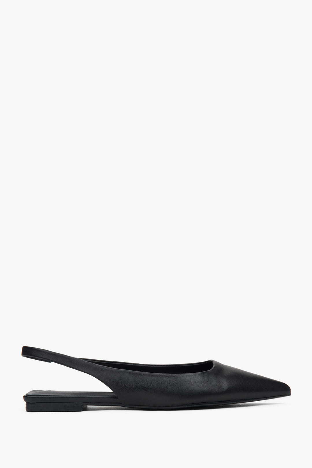 Women's Black Slingback Flats with a Pointed Toe Estro ER00117219.