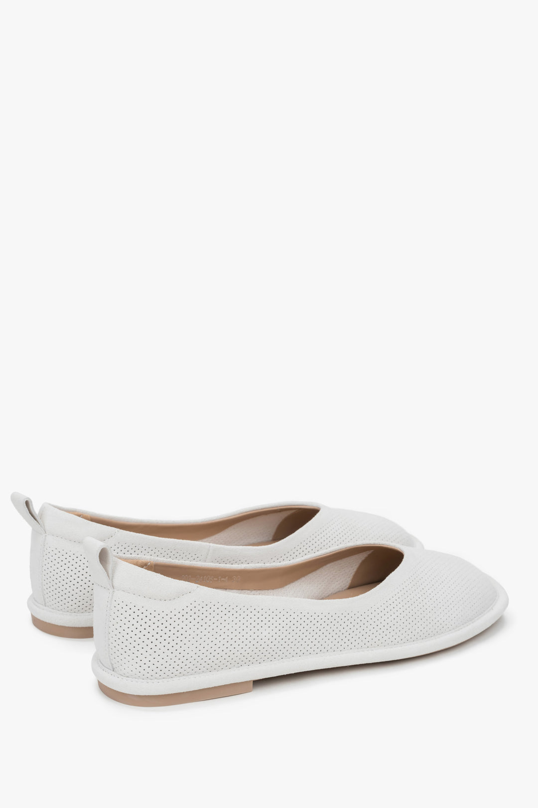 Women's white ballet flats by Estro, made of perforated soft genuine velour – close-up of the heel counter.