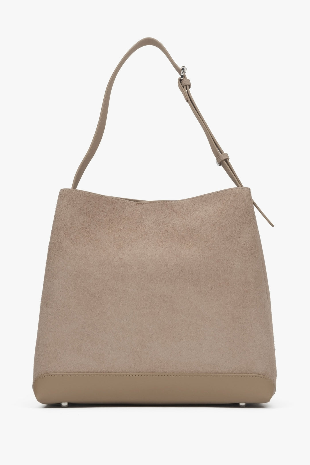 Beige Estro bag made of genuine velour.