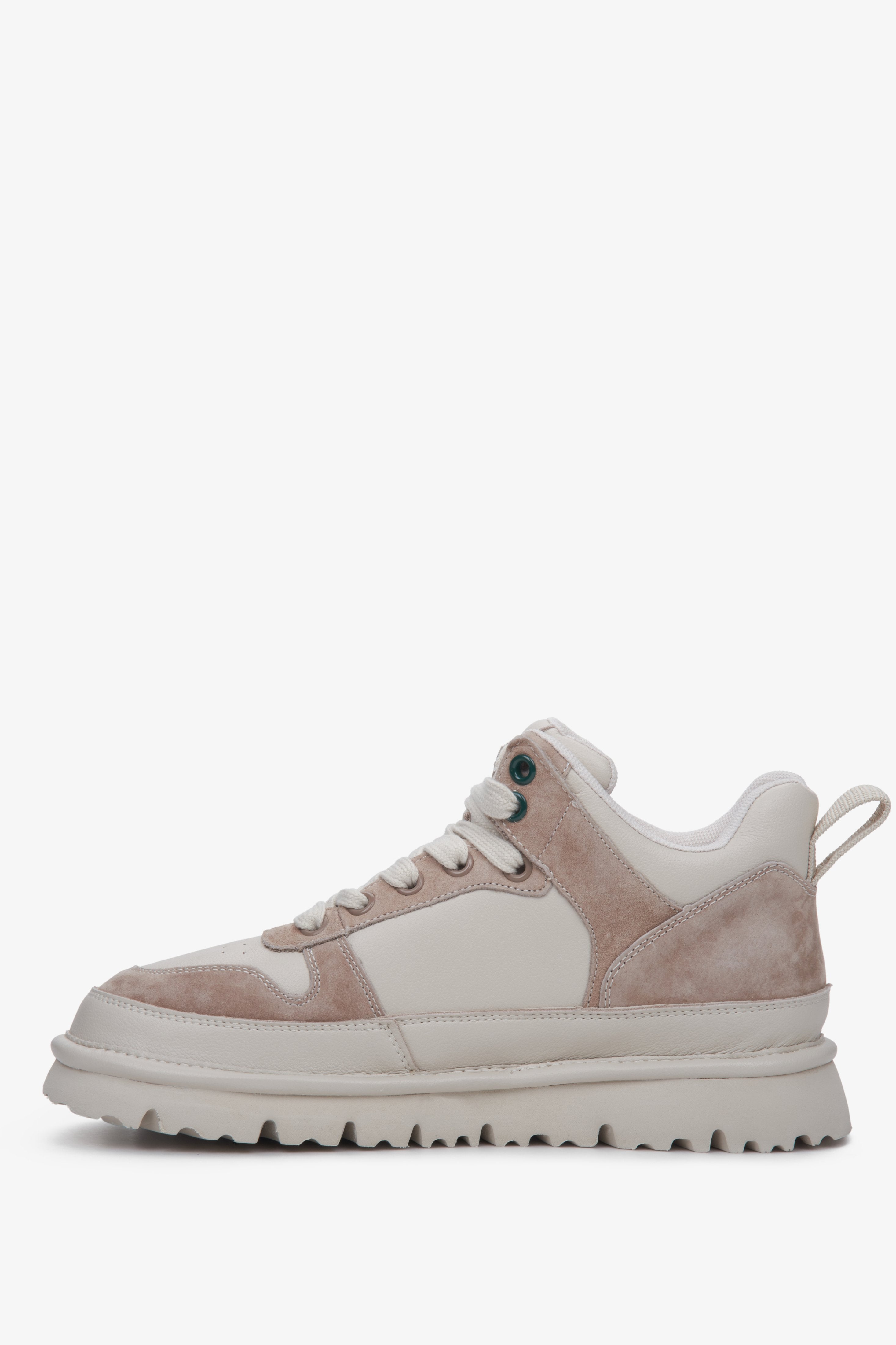 Elevated women's beige sneakers in beige colour made of leather and velour by Estro.