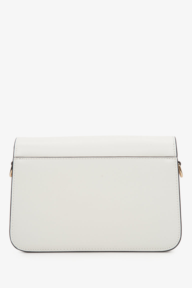 Women's white handbag with a golden chain Estro - back view.