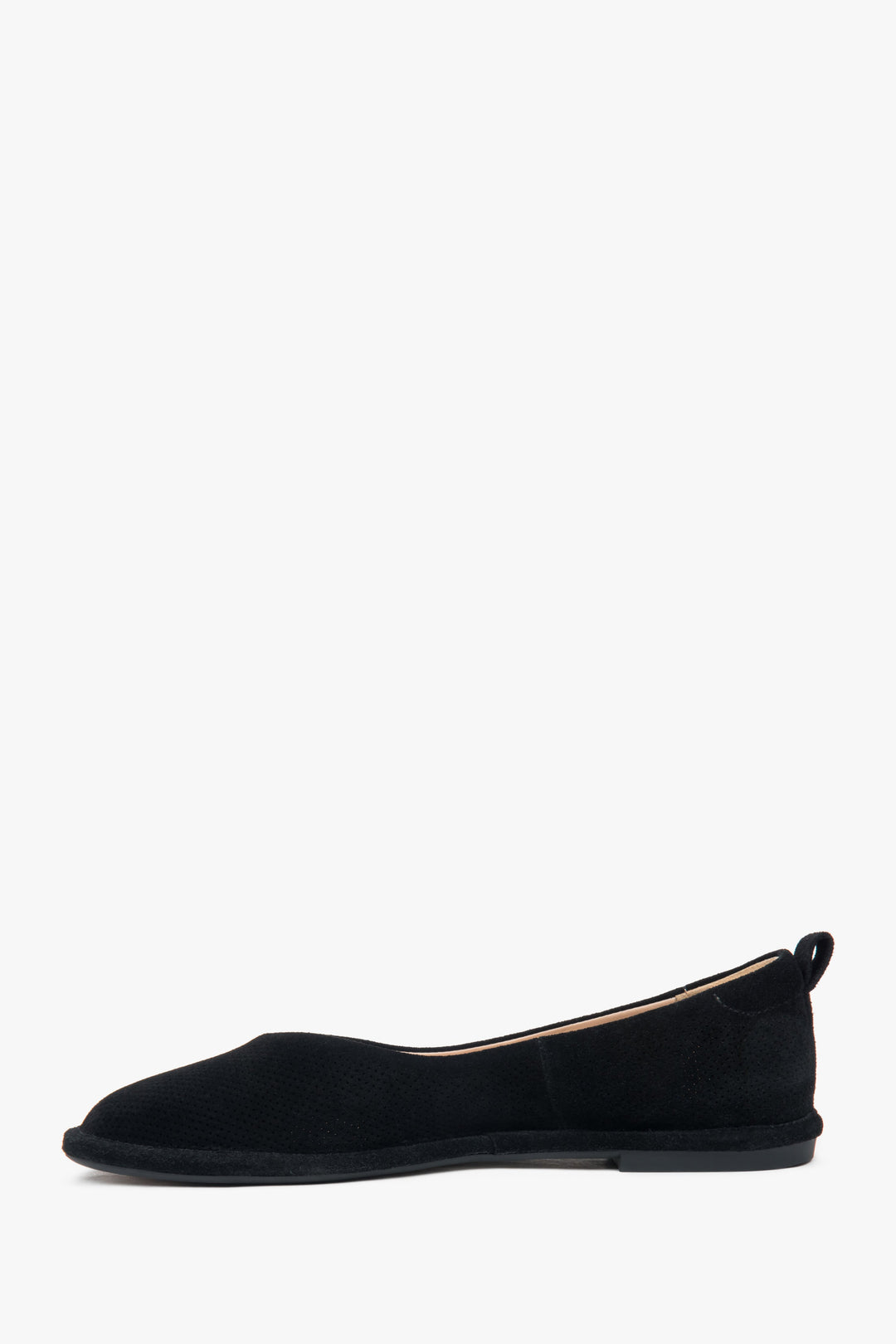 Women's black ballet flats by Estro, made of genuine perforated velour – side profile of the shoe.