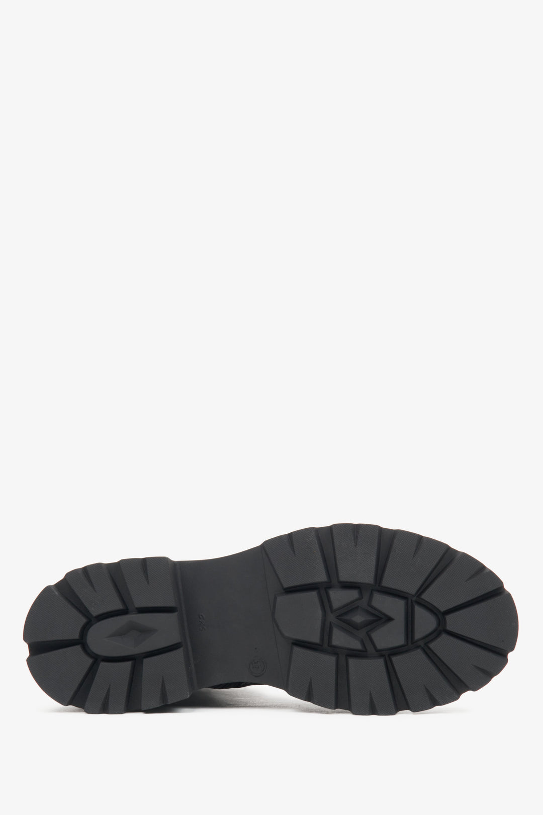 Black leather ankle boots by Estro - close-up of the sole.