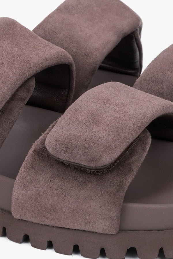 Dark brown velour women's slides by Estro - a combination of genuine leather and soft straps - close-up of the details.