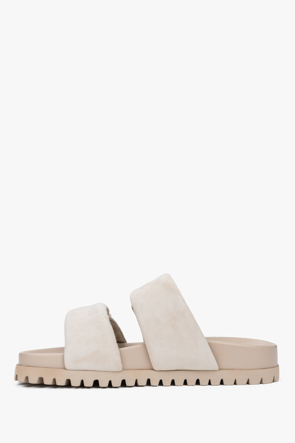 Stylish women's light beige slides by Estro, crafted from high-quality genuine velour and featuring soft, delicate straps.