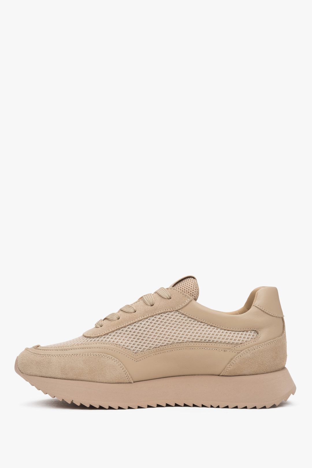 Comfortable beige women's sneakers Estro.