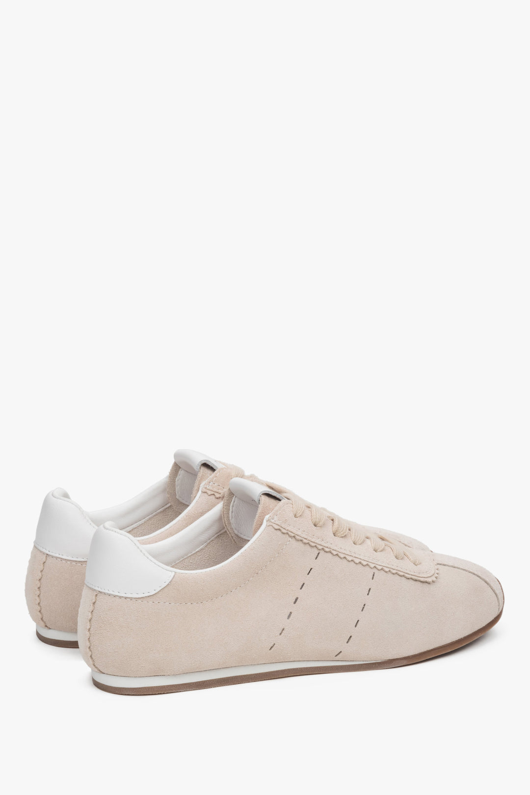 Beige velour women's sneakers with a low sole by Estro.