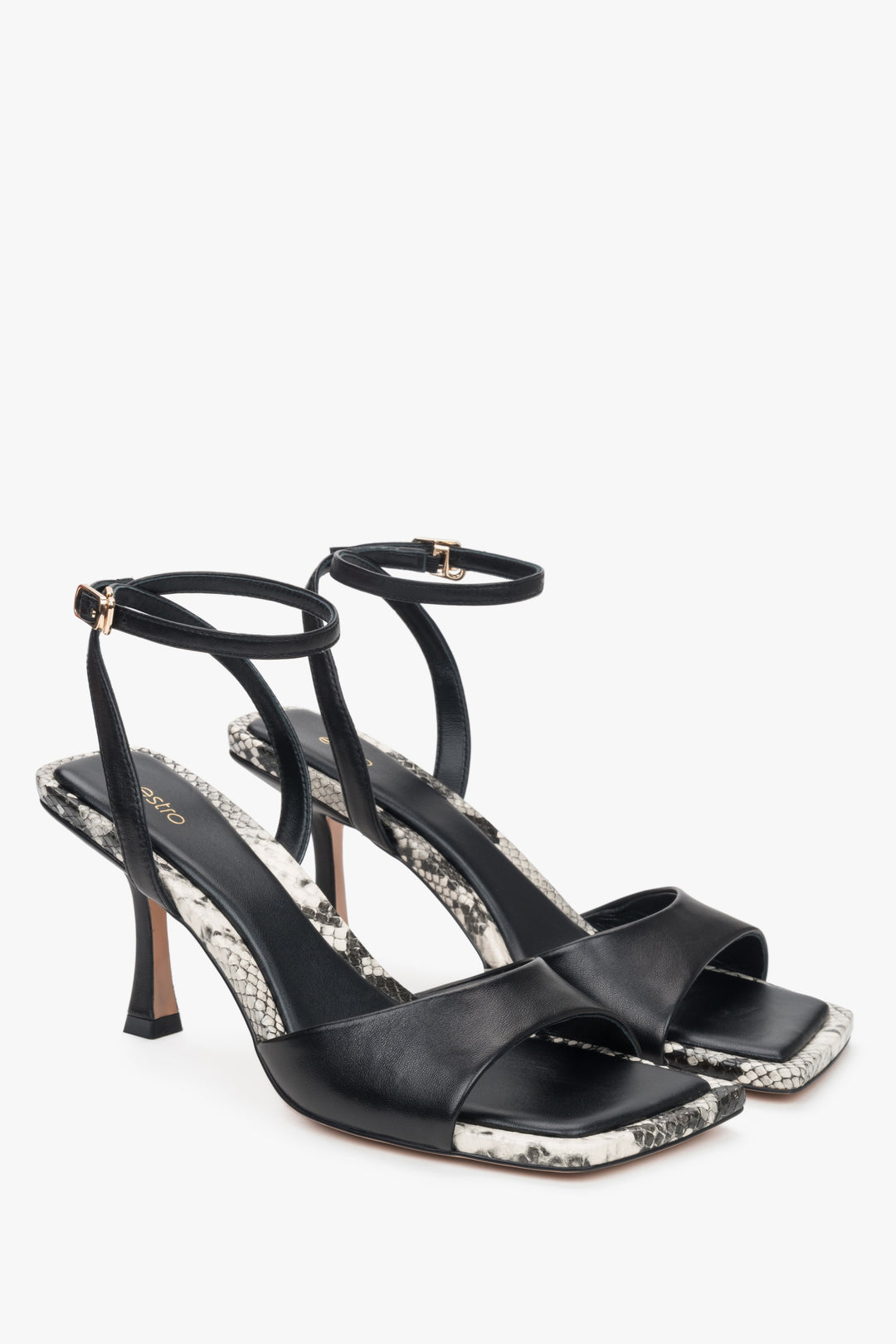 Stylish black women's sandals by Estro, crafted from natural leather.