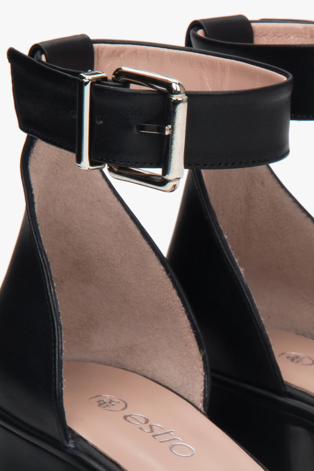 Elegant and feminine black women's sandals by Estro – a combination of natural leather and a stylish block heel, details.