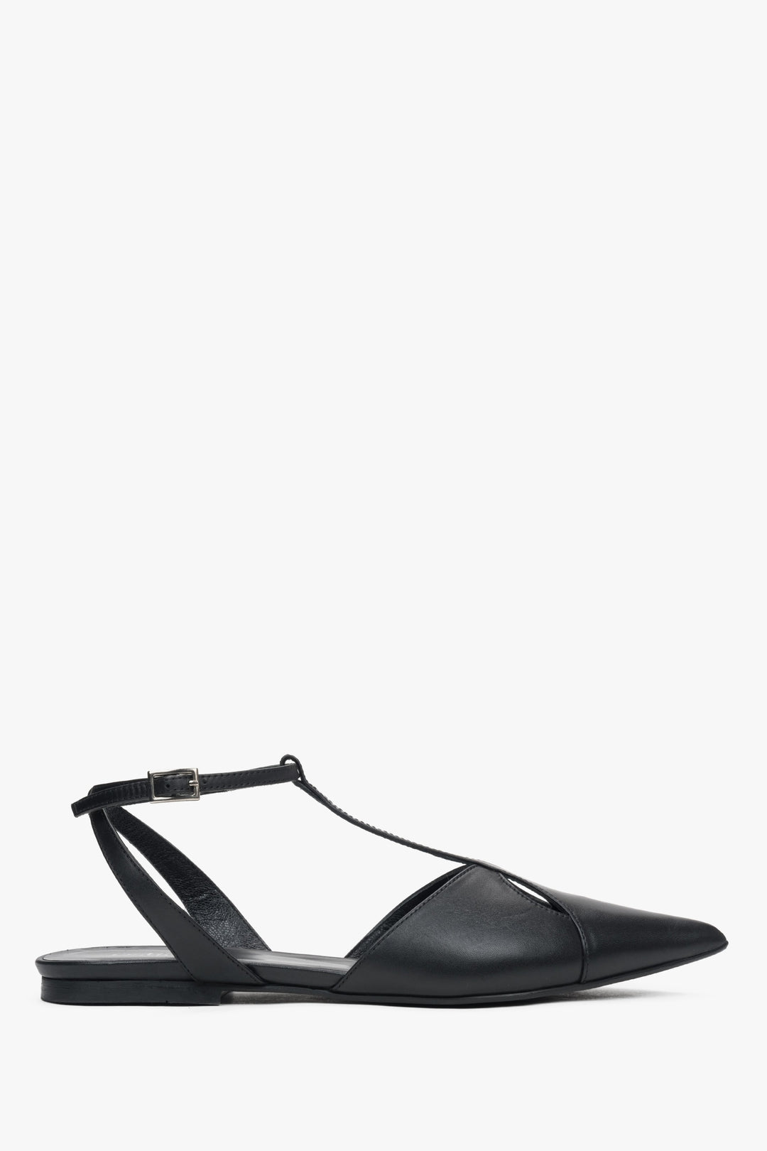 Women's Black Leather Flat Sandals with a Pointed Toe Estro ER00117385.