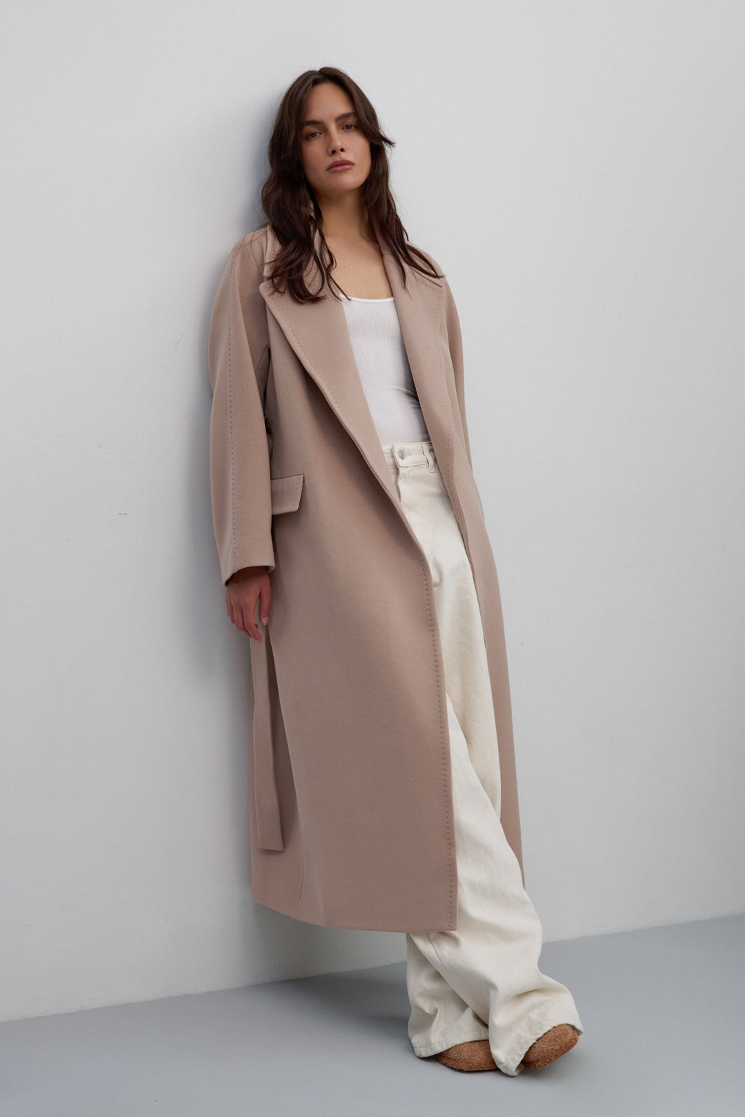 Women’s Beige Ankle-Length Coat with Wool and Wide Collar Estro ER00117902.