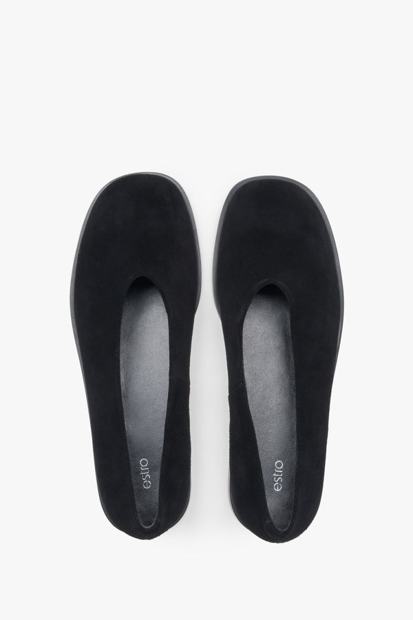 Velvety-touch black ballet flats by Estro, made from soft velour.