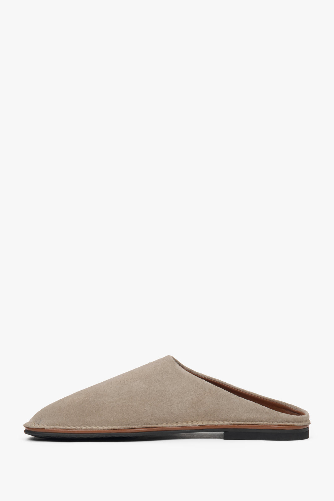 Chic women's mules by Estro, featuring a soft light beige velour upper for a refined look.