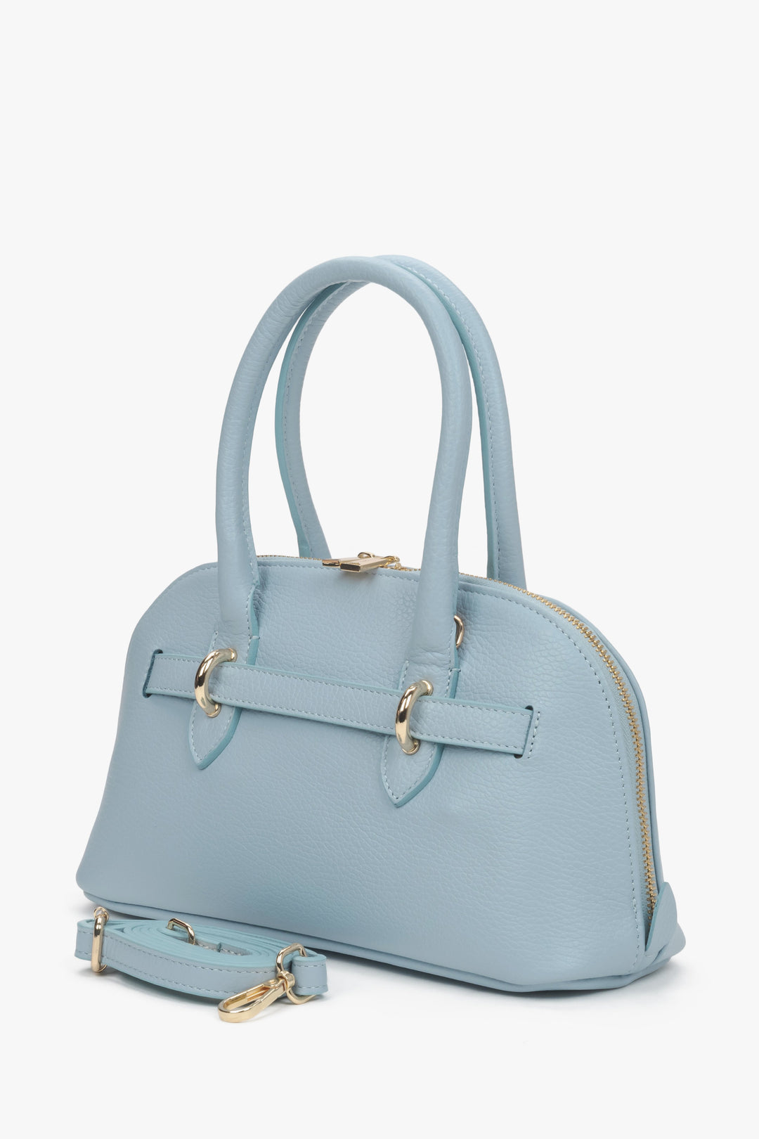 Estro women’s shoulder bag in light blue Italian leather.