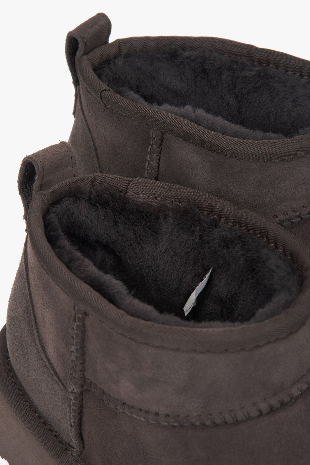 Women's snow boots by Estro made of genuine velour in brown.