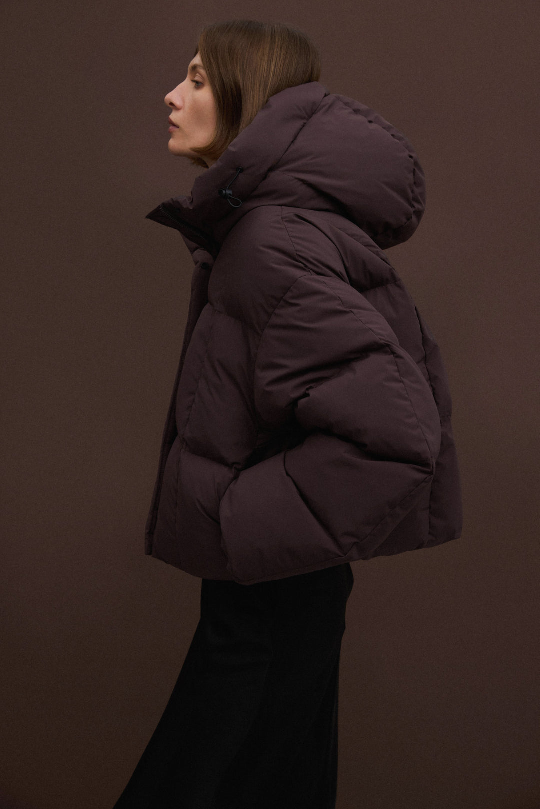 Short dark brown women’s winter puffer jacket with high collar Estro ER00117989.