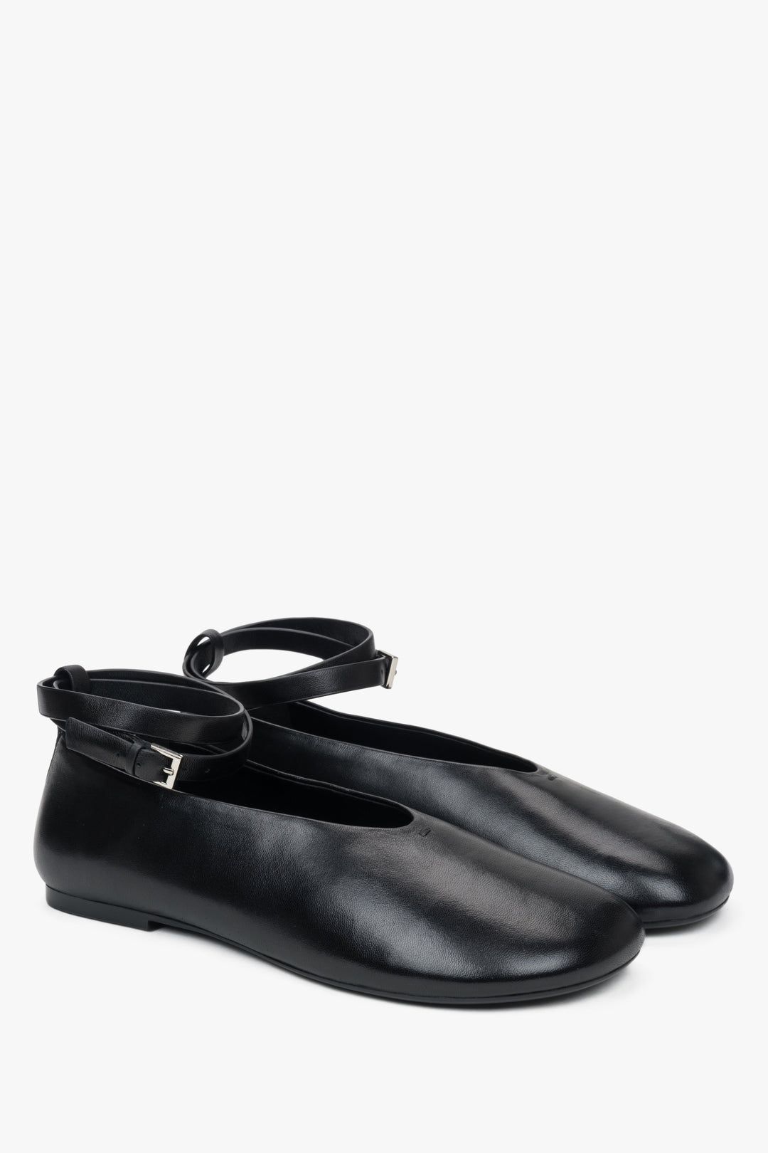 Soft black leather ballerina flats with ankle strap Estro.