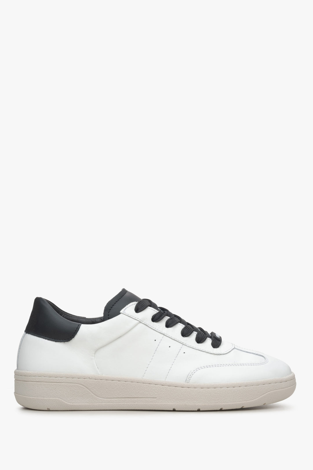 Women's White Sneakers with Black Details made of Italian Genuine Leather Estro ER00115730.