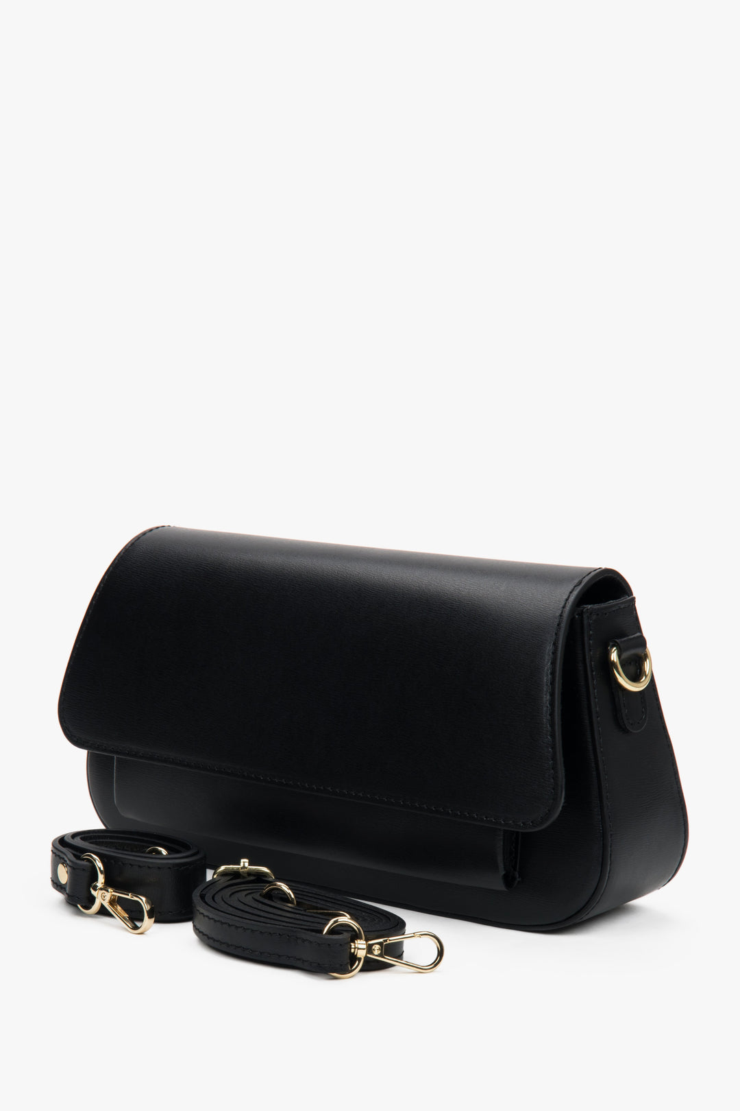 Handy women's crossbody bag estro – made of premium black leather.
