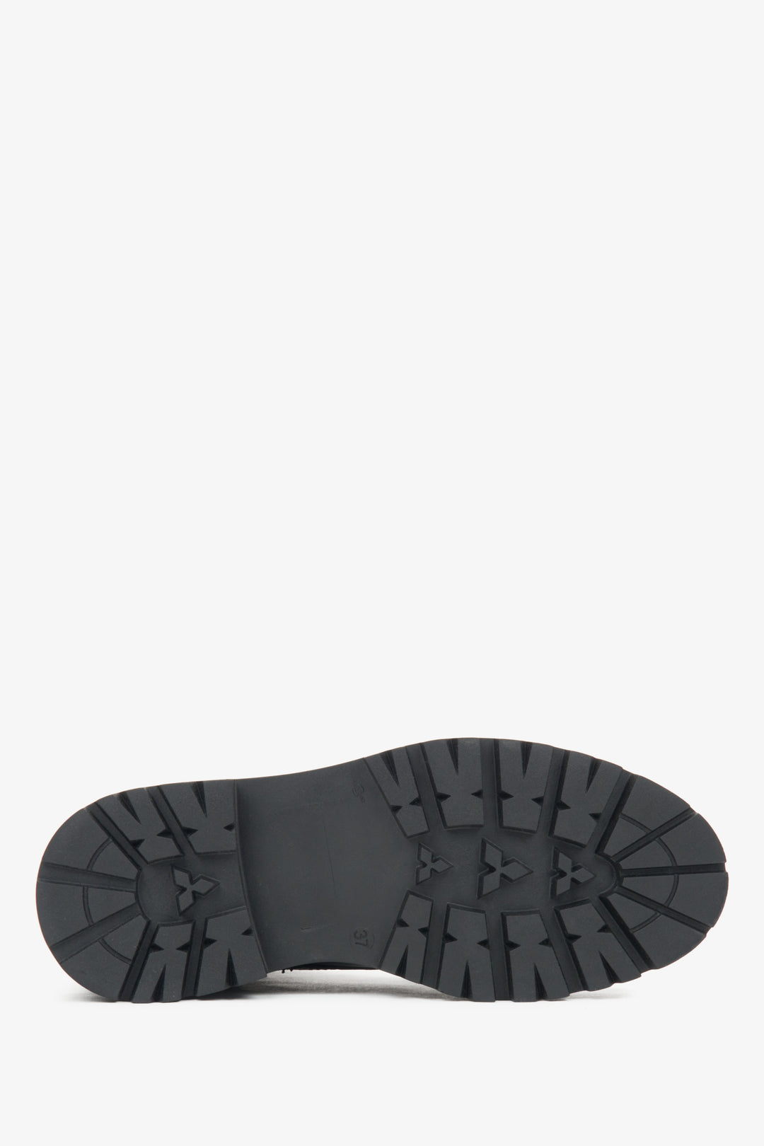 Women's black leather ankle boots by Estro - close-up of the sole.