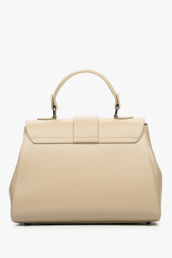 Sand beige women's Estro handbag made of natural Italian leather - reverse.
