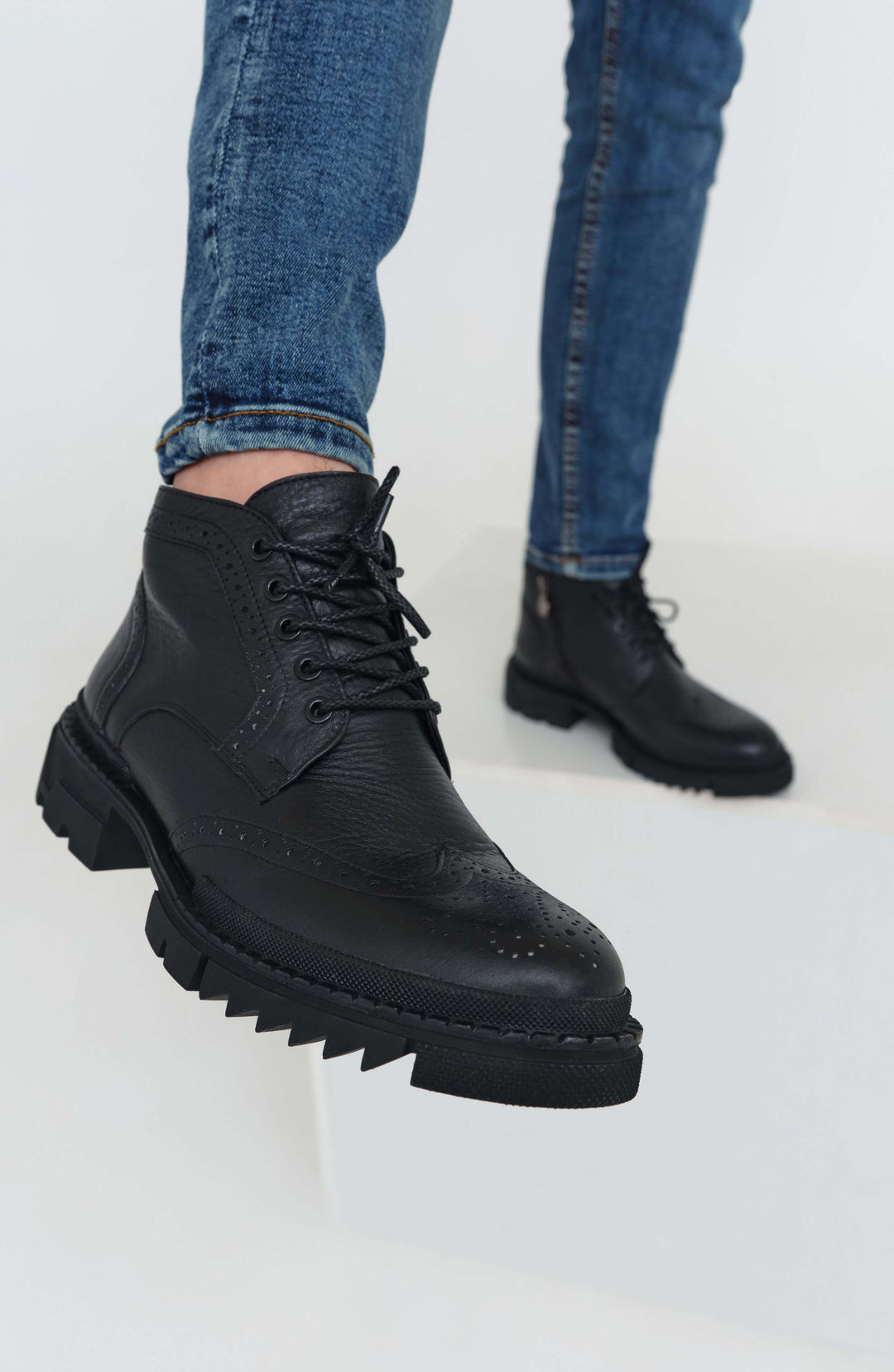 Men's Black Winter Boots made from Genuine Leather Estro ER00108458.
