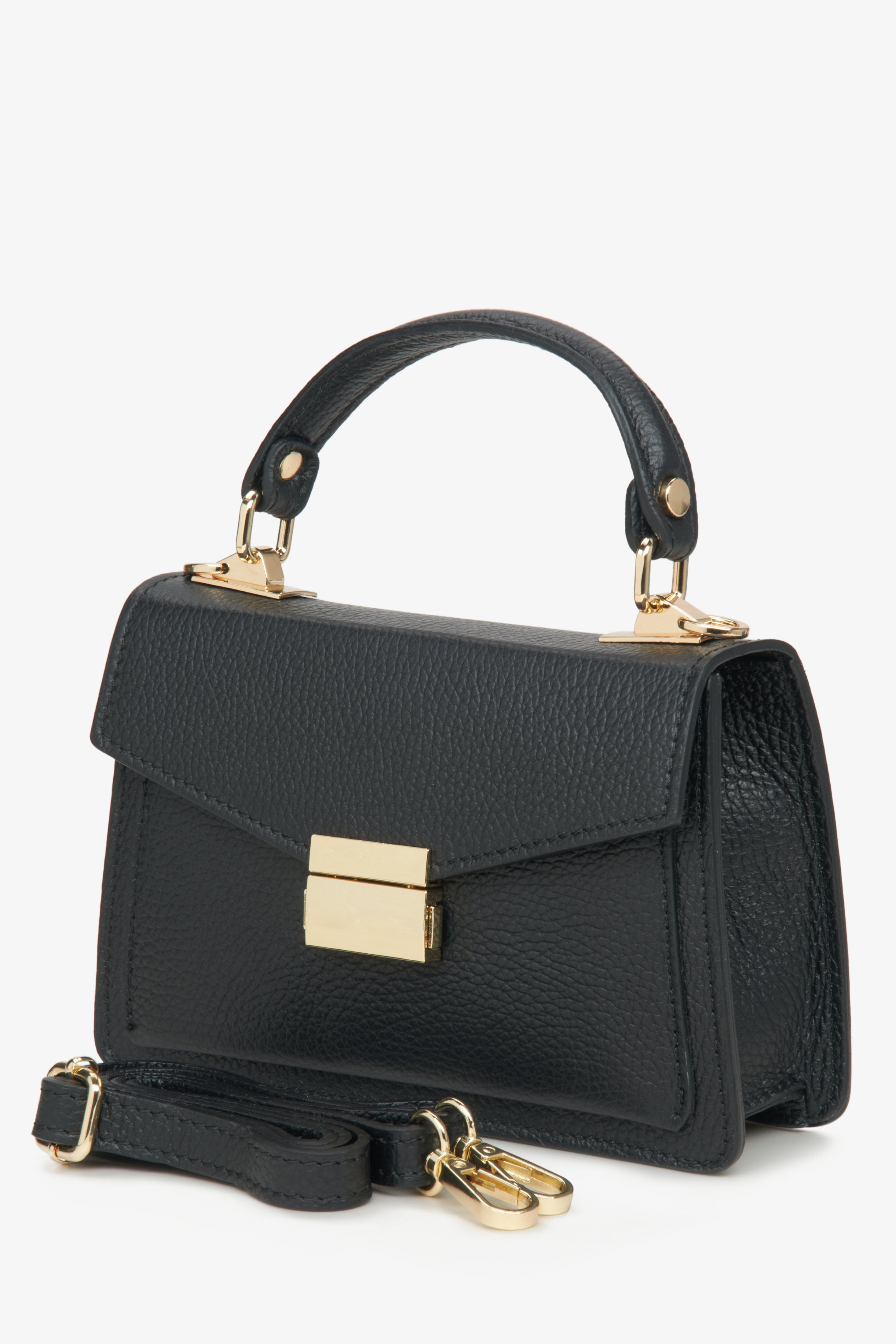 Women's small black handbag in the shape of a case, made of premium Italian genuine leather by Estro - for summer.