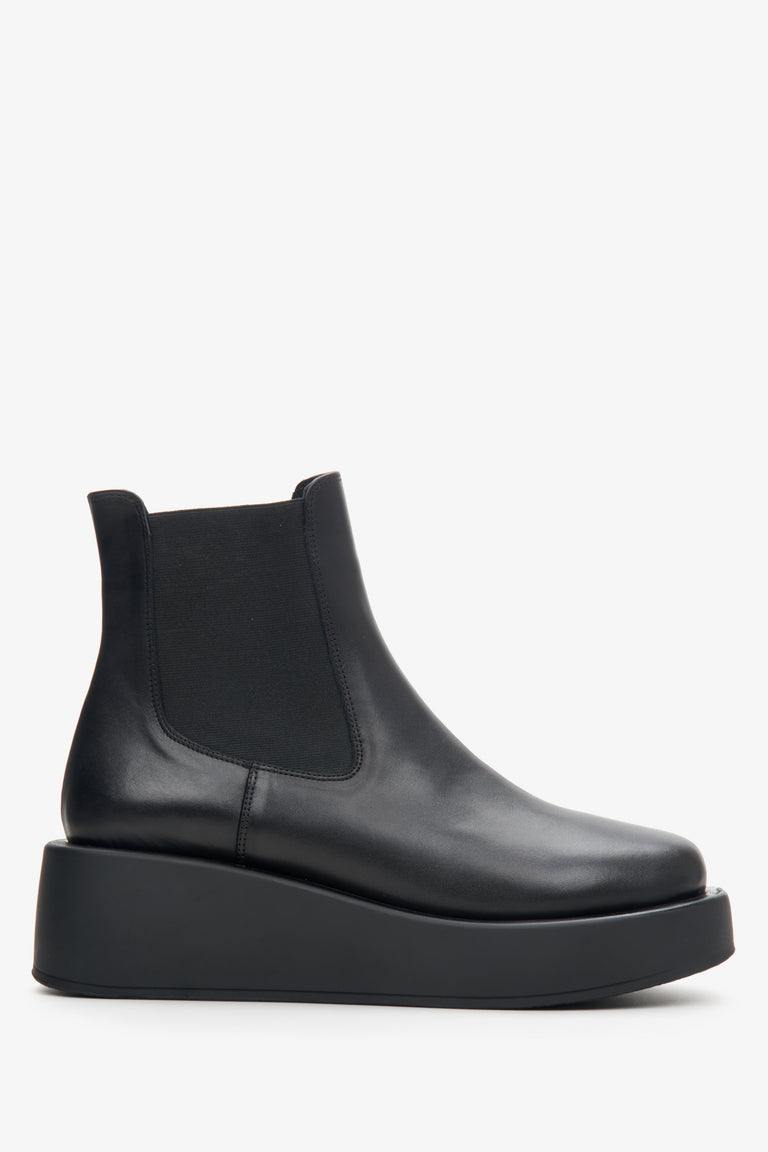 Women's Black Platform Boots made of Genuine Leather for Fall