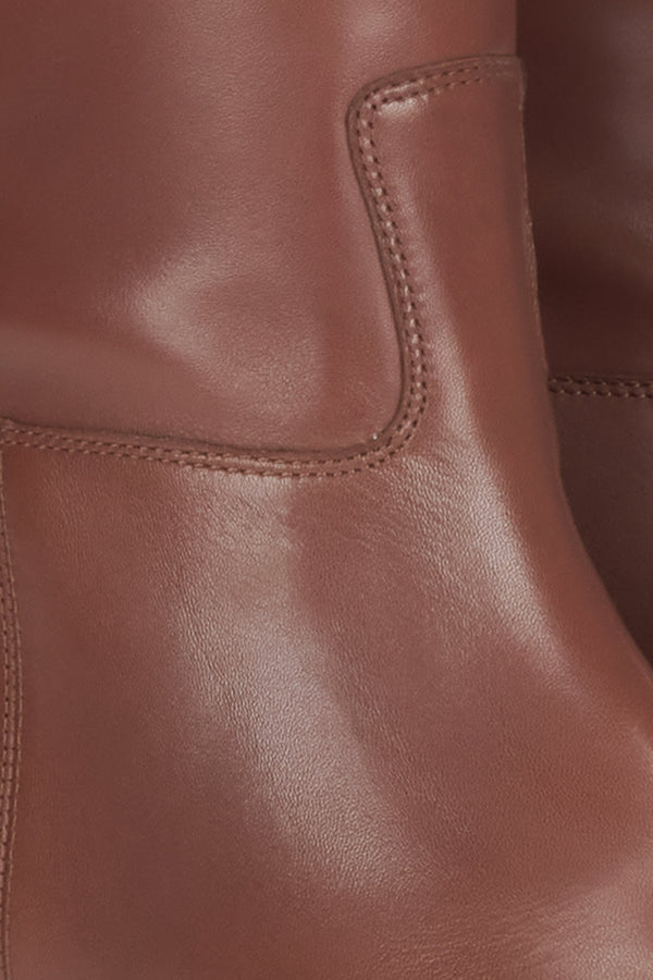 Wide shaft and genuine leather, women's brown boots Estro - close-up of the details.