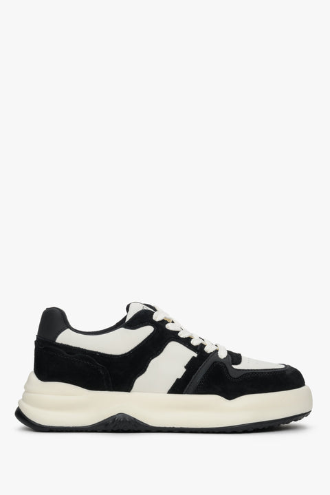 Casual women's sneakers in black and white by Estro.