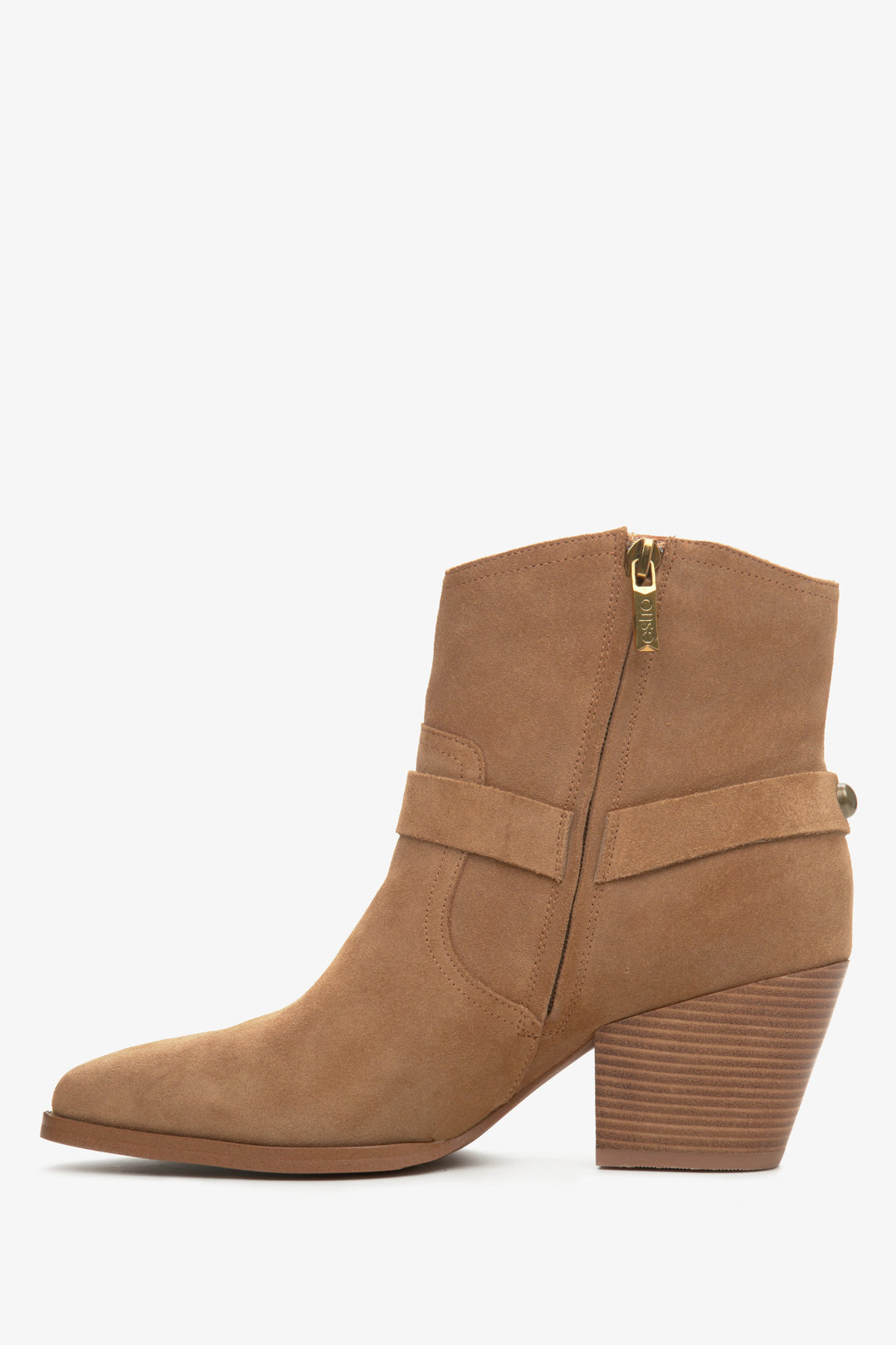 Women's low top brown cowboy boots by Estro - shoe profile.