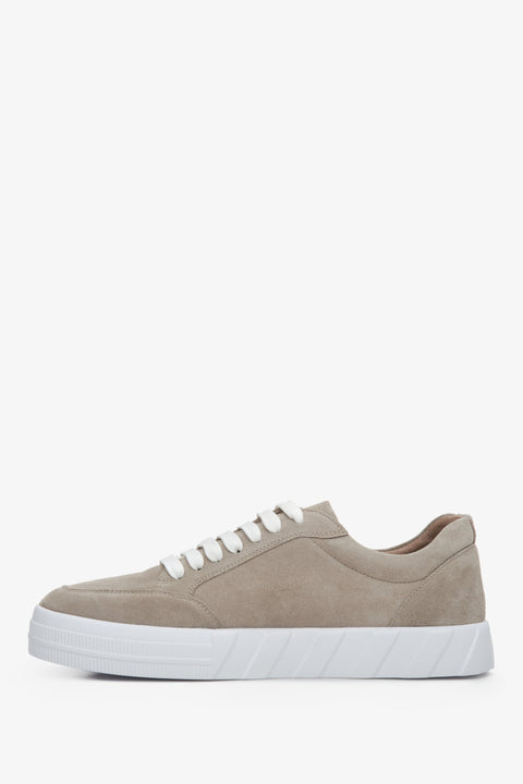 Men's beige sneakers made of genuine suede by Estro - profile view of the shoe.