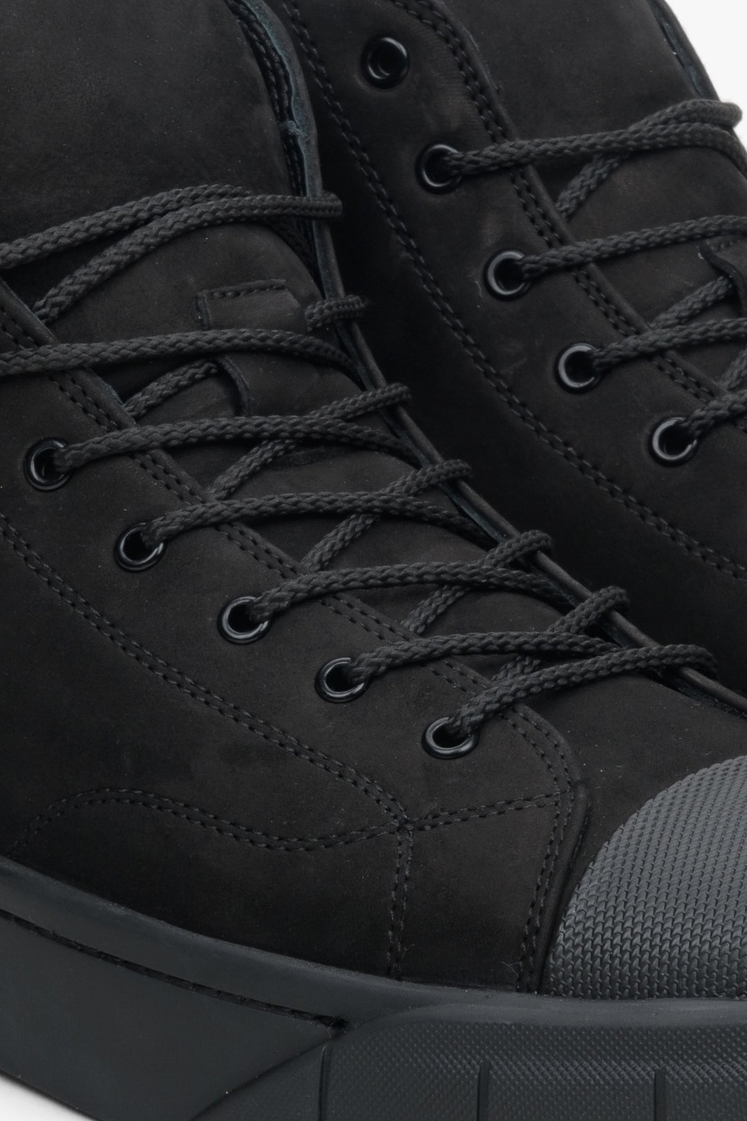 Men's high black sneakers by Estro made of natural suede - close-up on the lacing system.