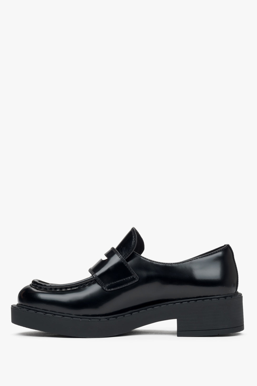 Black leather women's loafers Estro - side profile.