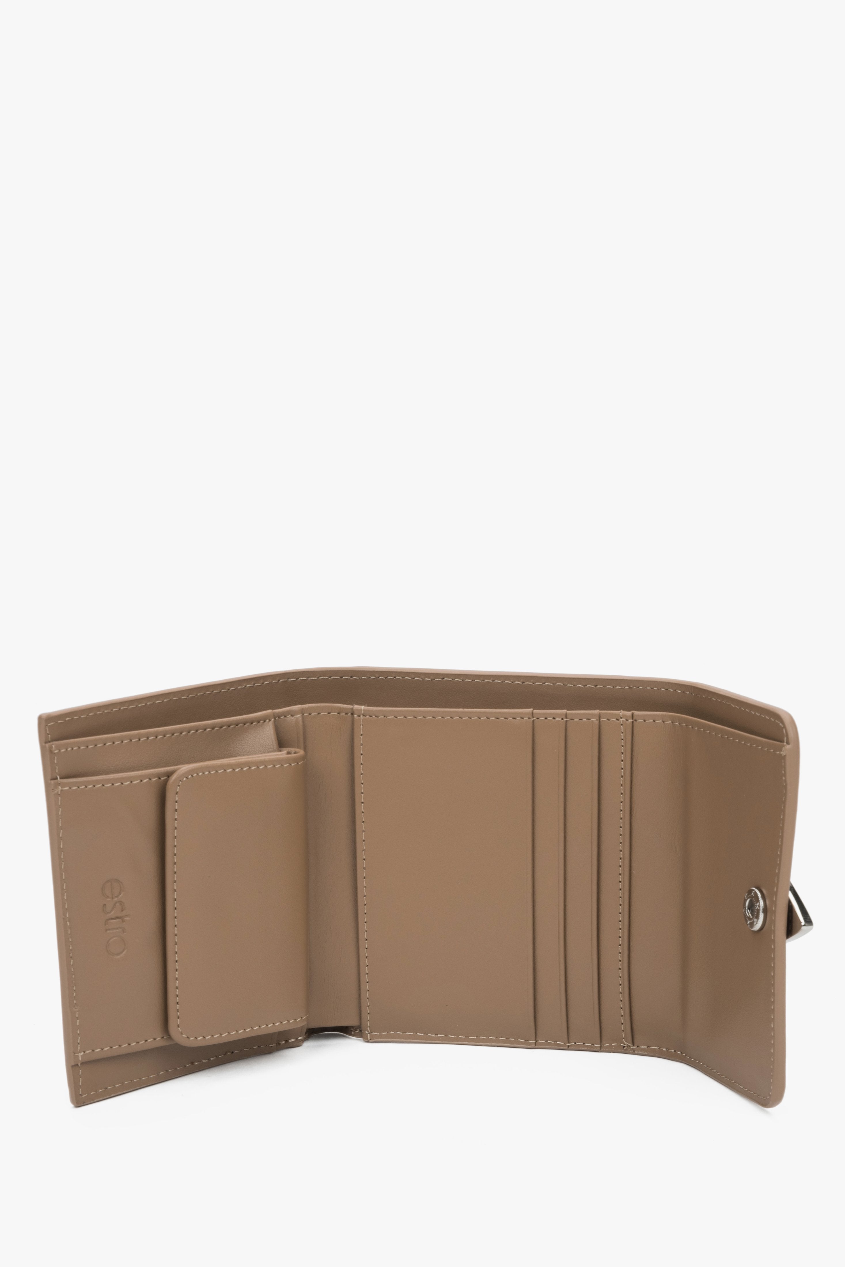 Compact Beige Wallet for Women Featuring a Heart-Shaped Clip by Estro