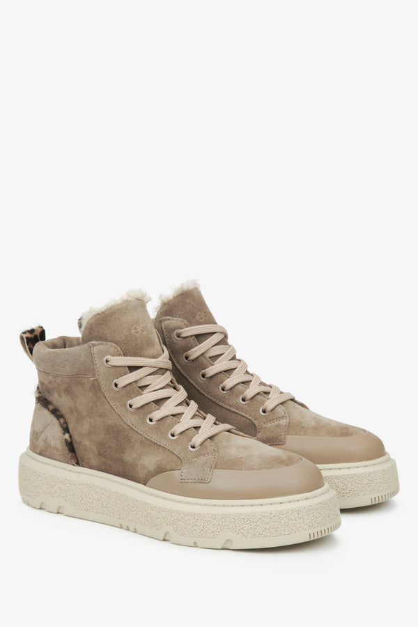 Beige high-top winter sneakers for women Estro.