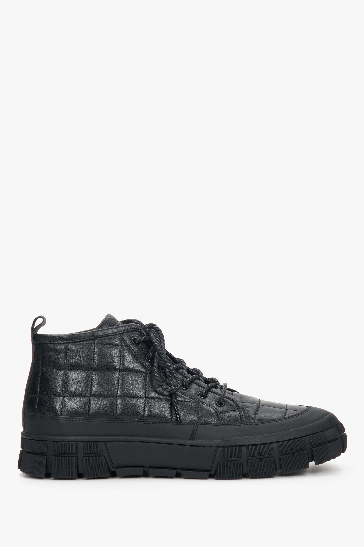 Men's black high-top sneakers by Estro - shoe profile.