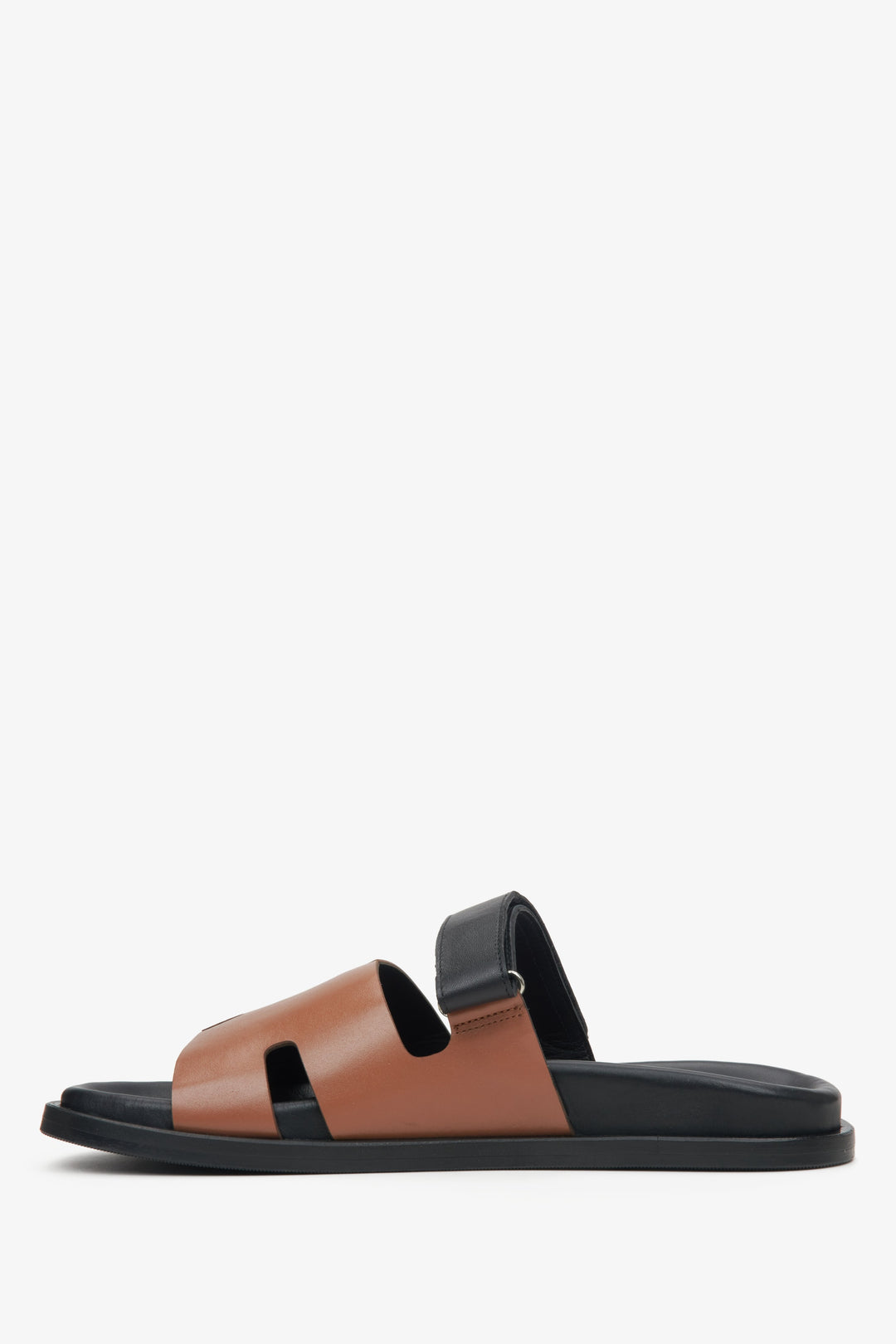 Women's brown and black slide sandals Estro - shoe profile.