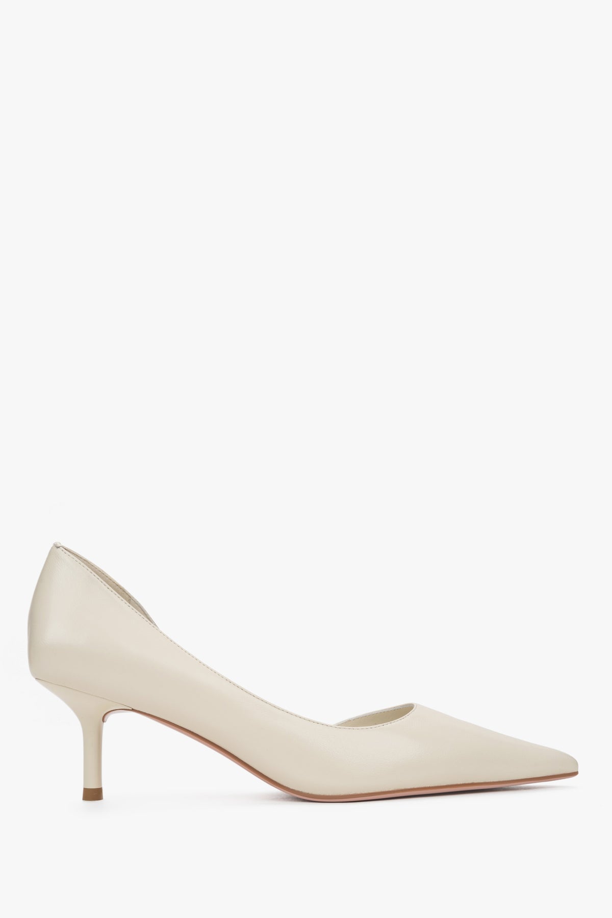 Women's Classic Beige High Heels with a Low Heel made of Genuine Leather Estro ER00116980.