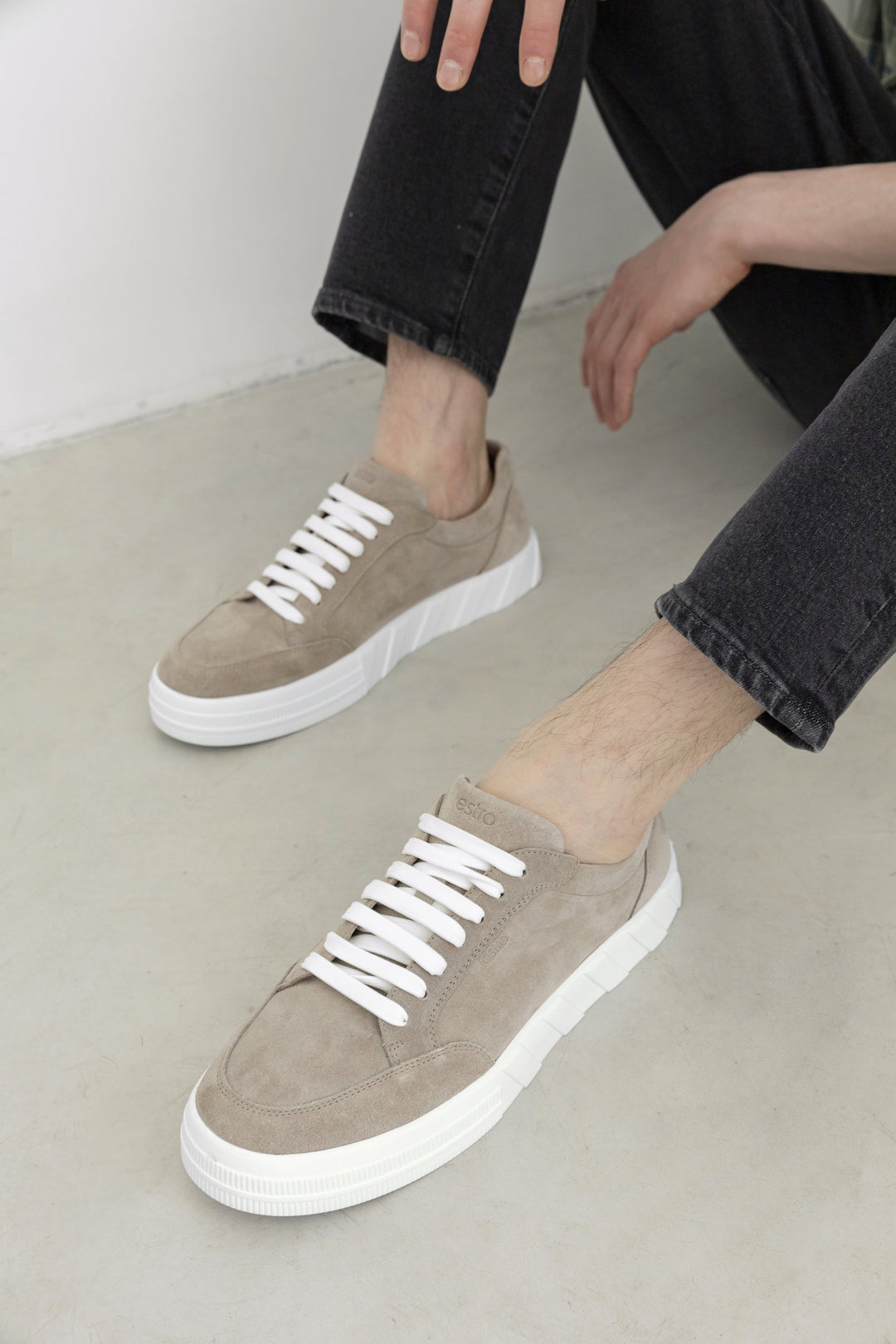 Men's Beige Sneakers made of Genuine Suede Estro ER00111154.