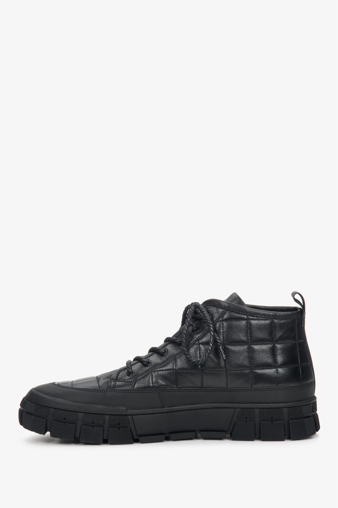 Men's high-top leather sneakers in black by Estro - profile view of the shoe.