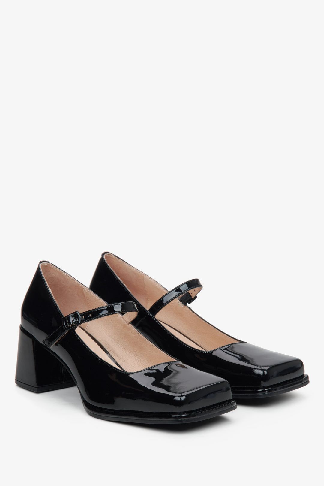 Women's Black Mary Jane Pumps made of Genuine Patent Leather Estro ER00114679